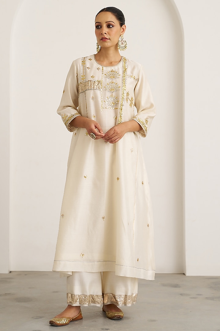 Ivory & Gold Silk Chanderi Handwork Kurta Set by Vaaya at Pernia's Pop Up Shop
