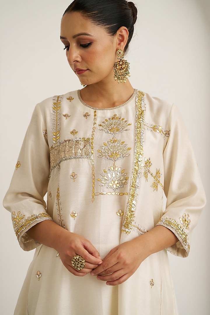 Ivory & Gold Silk Chanderi Handwork Kurta Set by Vaaya at Pernia's Pop Up Shop