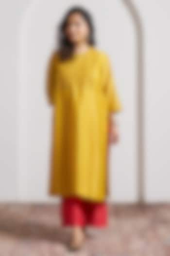Yellow Silk Chanderi Handwork Kurta by Vaaya at Pernia's Pop Up Shop