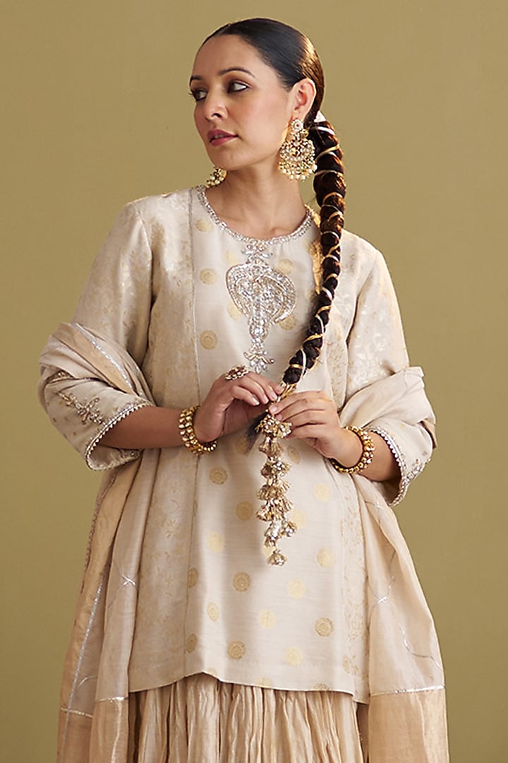 Gold Crushed Silk Tissue Chanderi Wedding Lehenga Set by Vaaya at Pernia's Pop Up Shop