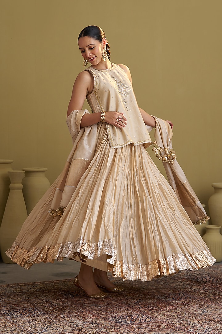 Gold Mercerized Silk Tissue Chanderi Gota Work Dupatta by Vaaya at Pernia's Pop Up Shop