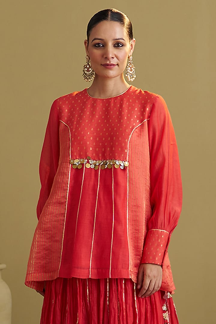 Red Mul Chanderi Handwork Crushed Wedding Lehenga Set by Vaaya at Pernia's Pop Up Shop