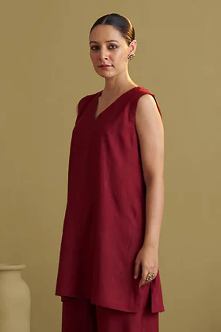 Burgundy Handwoven Silk Cotton Co-Ord Set by Vaaya at Pernia's Pop Up Shop