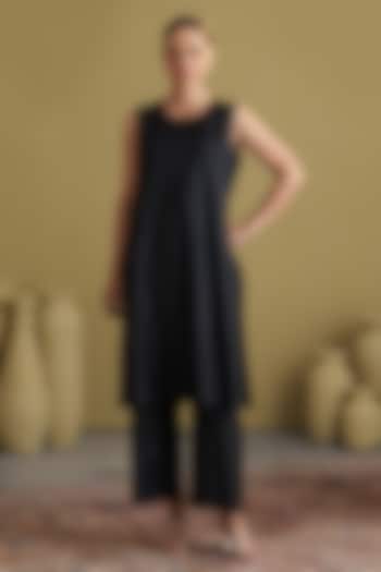 Black Handwoven Silk Cotton Co-Ord Set by Vaaya at Pernia's Pop Up Shop