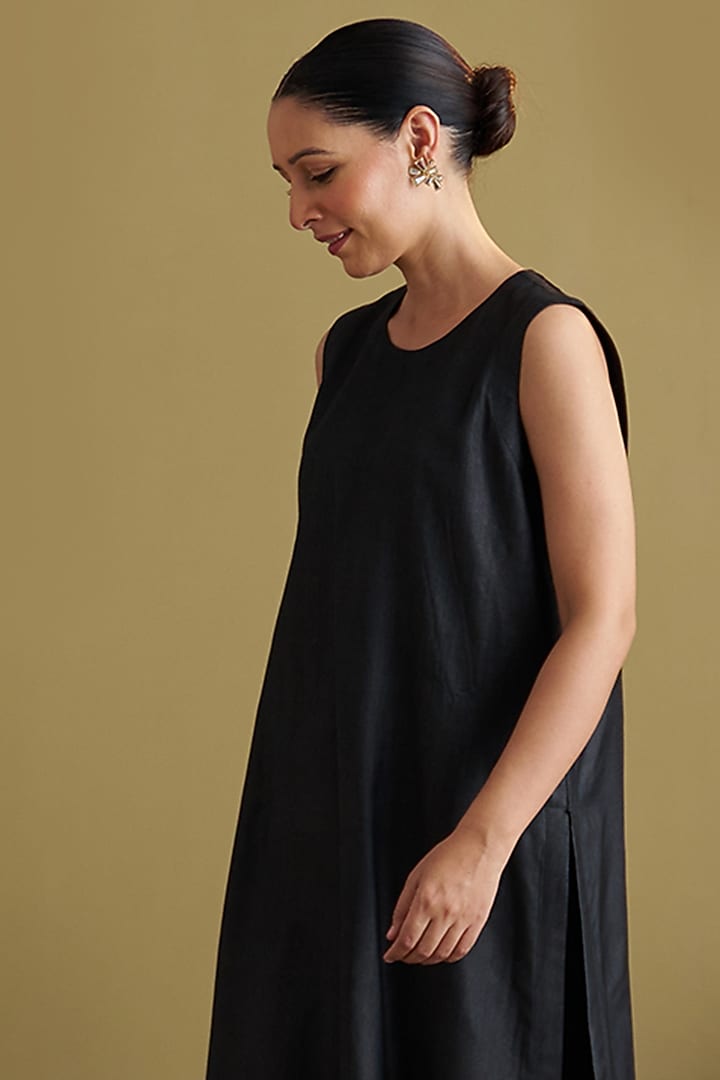Black Handwoven Silk Cotton Co-Ord Set by Vaaya at Pernia's Pop Up Shop