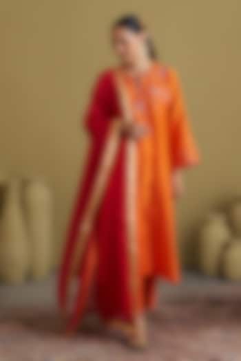 Orange Silk Chanderi Handwork Kurta Set by Vaaya at Pernia's Pop Up Shop