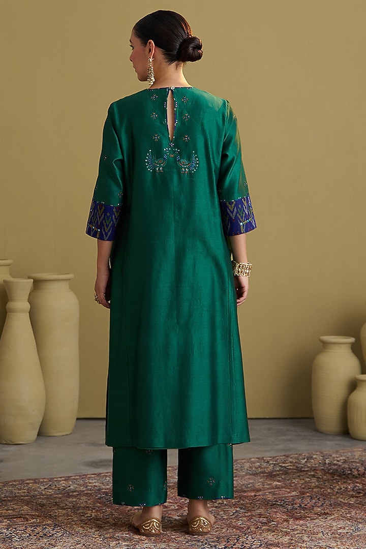 Emerald Green Silk Chanderi Handwork Kurta Set by Vaaya at Pernia's Pop Up Shop