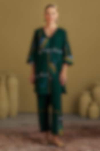 Green Handwoven Cotton Handwork Kurta Set by Vaaya at Pernia's Pop Up Shop