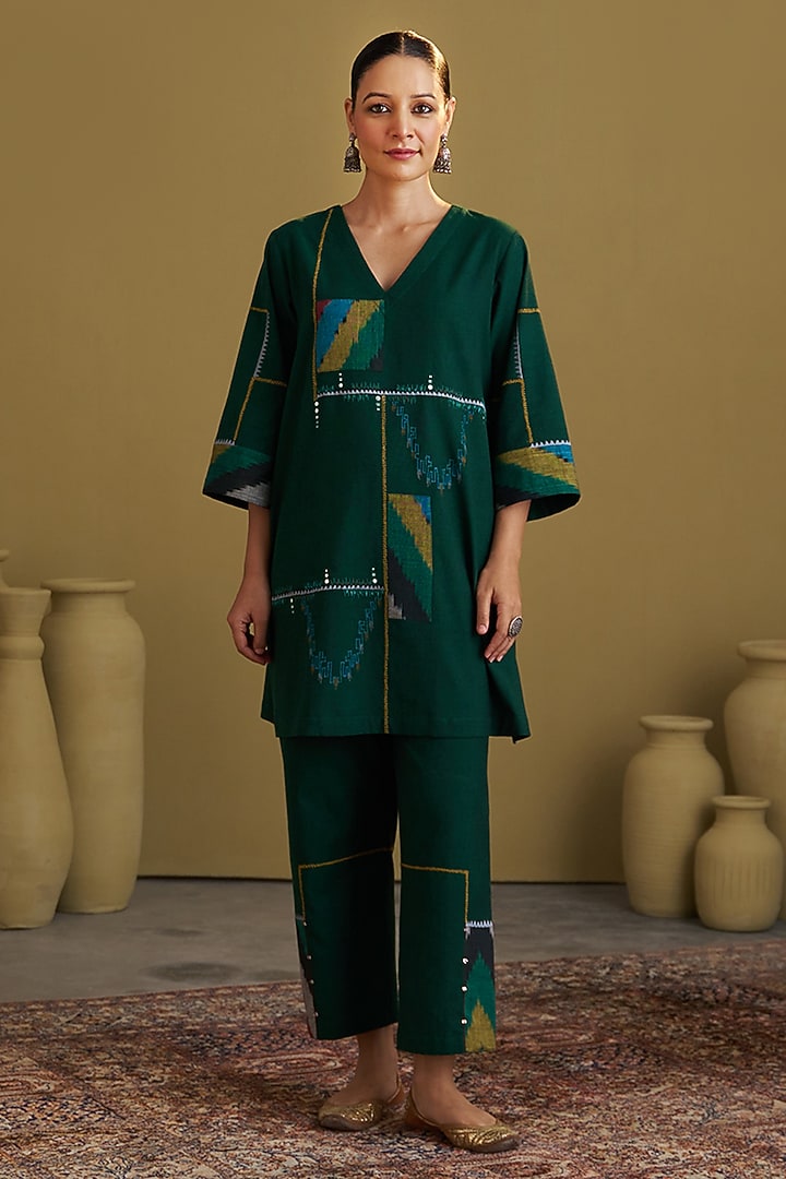 Green Handwoven Cotton Handwork Kurta Set by Vaaya at Pernia's Pop Up Shop