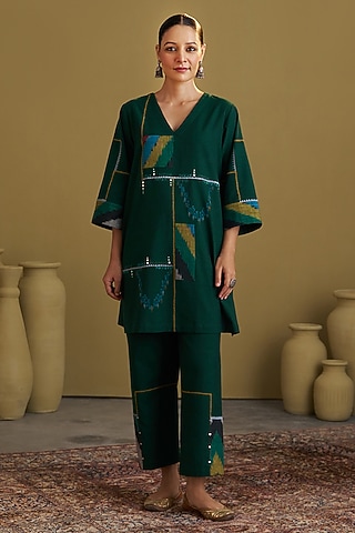 Green Handwoven Cotton Handwork Kurta Set by Vaaya