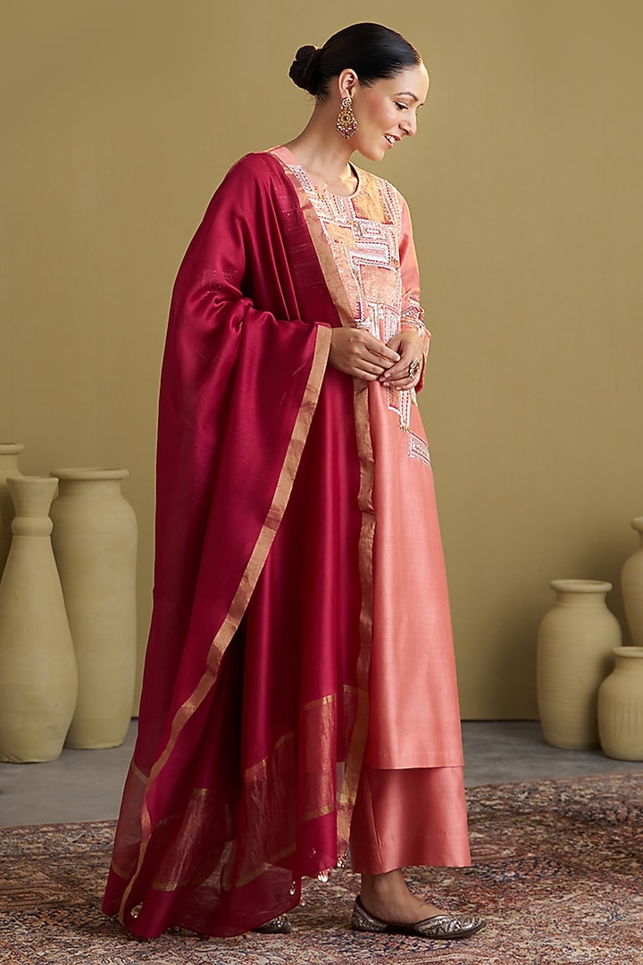 Peach Silk Chanderi Embroidered A-Line Kurta Set by Vaaya at Pernia's Pop Up Shop