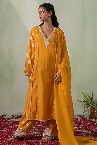 Mustard Cambric Cotton Resham Embroidered Kurta Set by Varun chhabra