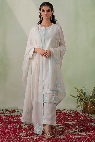 Ivory Cotton Cambric Resham & Cutdana Embellished Kurta Set by Varun chhabra