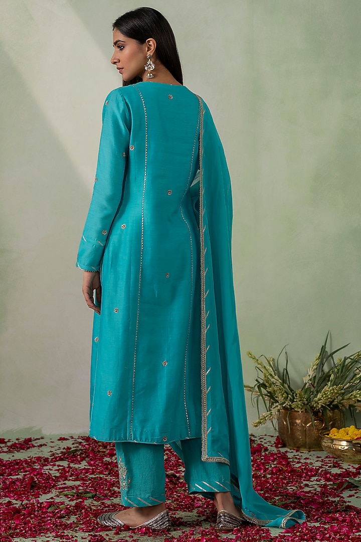 Turquoise Chanderi Silk Zari & Sequins Embroidered Kurta Set by Varun chhabra at Pernia's Pop Up Shop