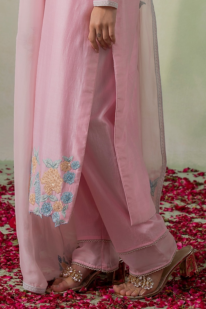 Pink Chanderi Silk Cutdana & Sequins Embroidered Kurta Set by Varun chhabra at Pernia's Pop Up Shop