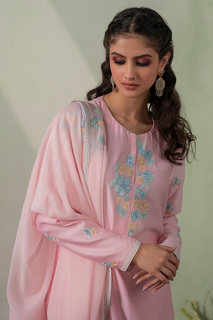 Pink Chanderi Silk Cutdana & Sequins Embroidered Kurta Set by Varun chhabra at Pernia's Pop Up Shop