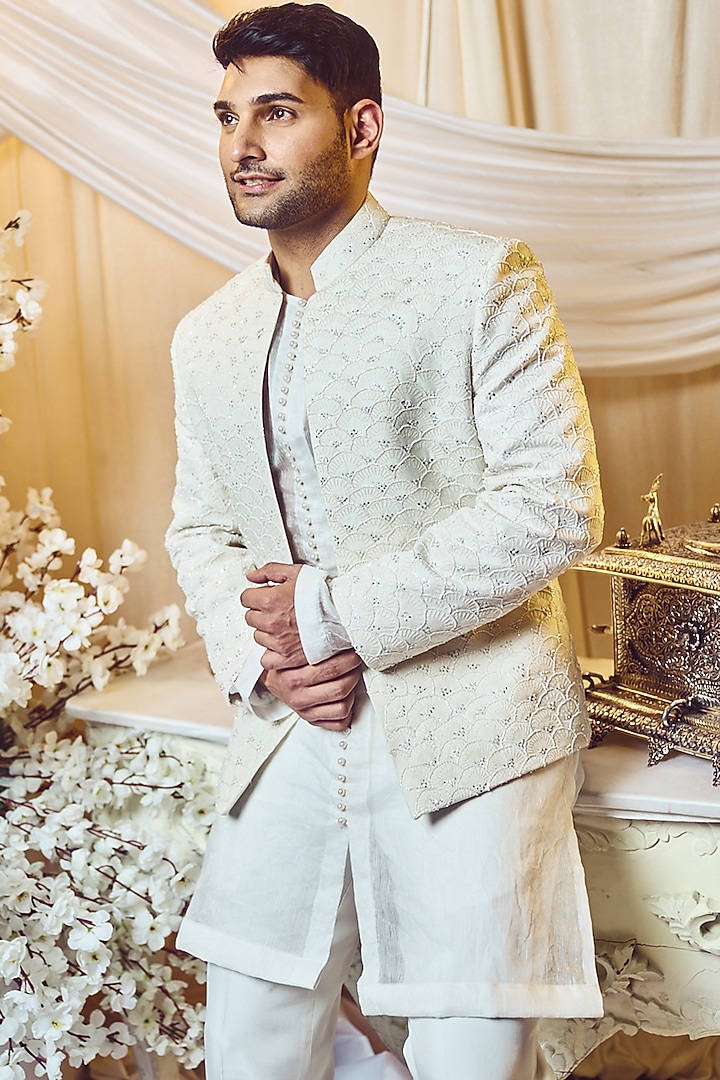 Seashell White Twill Silk Embroidered Jacket Set by Varun Chakkilam Men at Pernia's Pop Up Shop