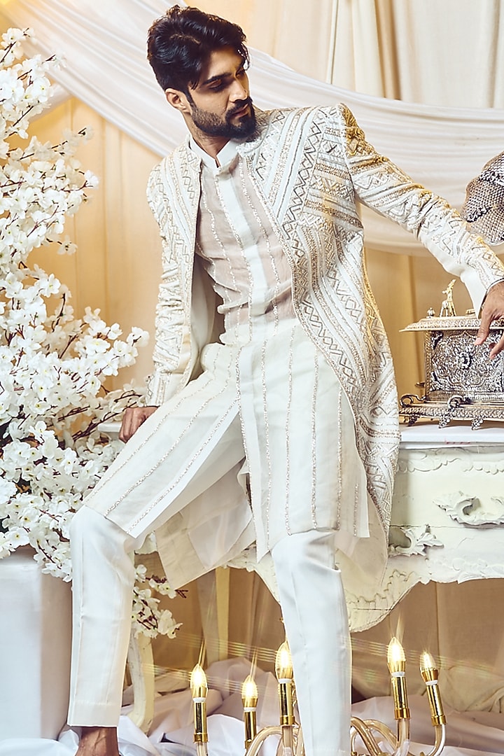 Chestnut White Twill Silk Embroidered Groom Sherwani Set by Varun Chakkilam Men at Pernia's Pop Up Shop