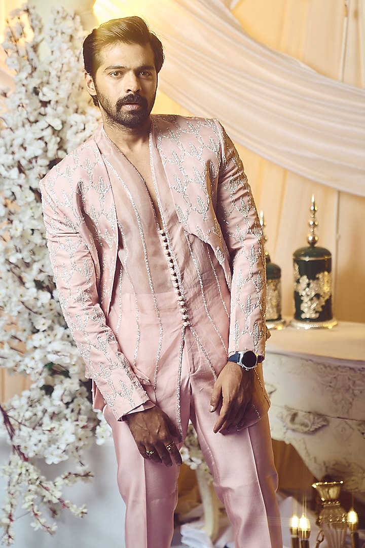 Seashell Pink Twill Silk Embroidered Jacket Set by Varun Chakkilam Men at Pernia's Pop Up Shop