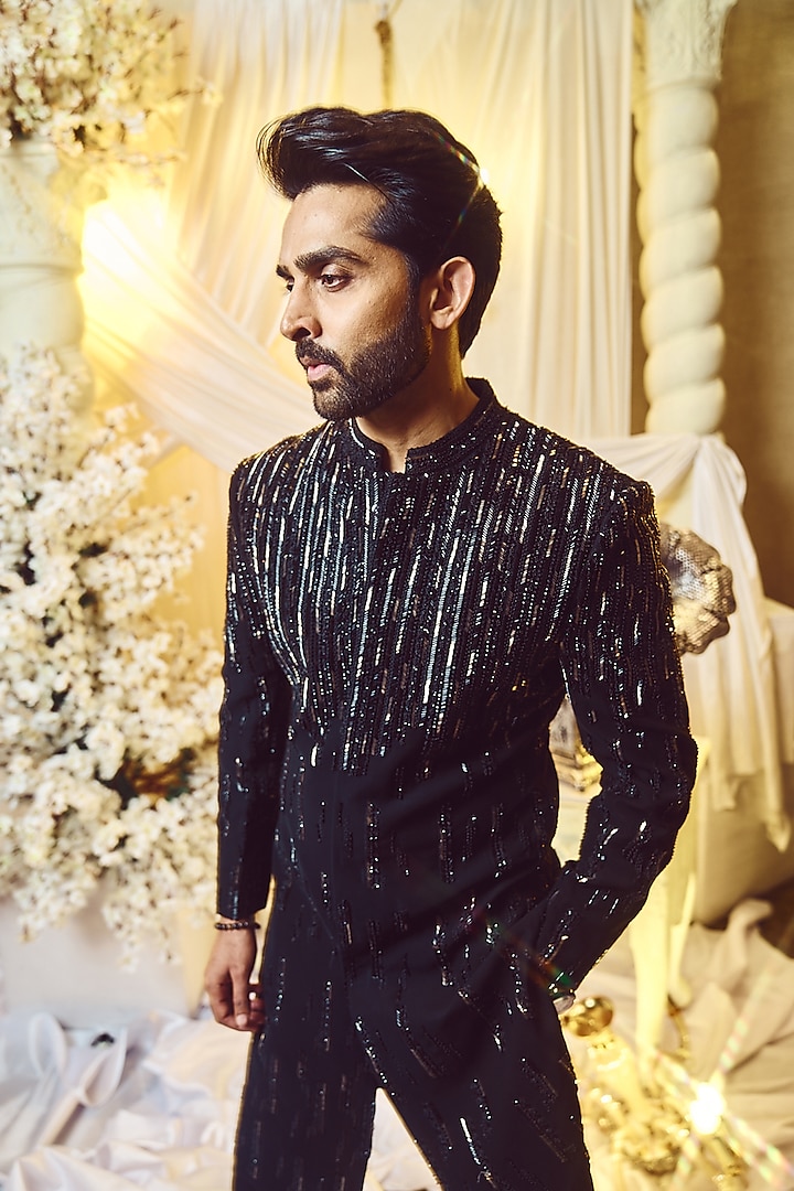 Buy Varun Chakkilam Men Ebony Black Suiting Embroidered Sherwani Set at ...
