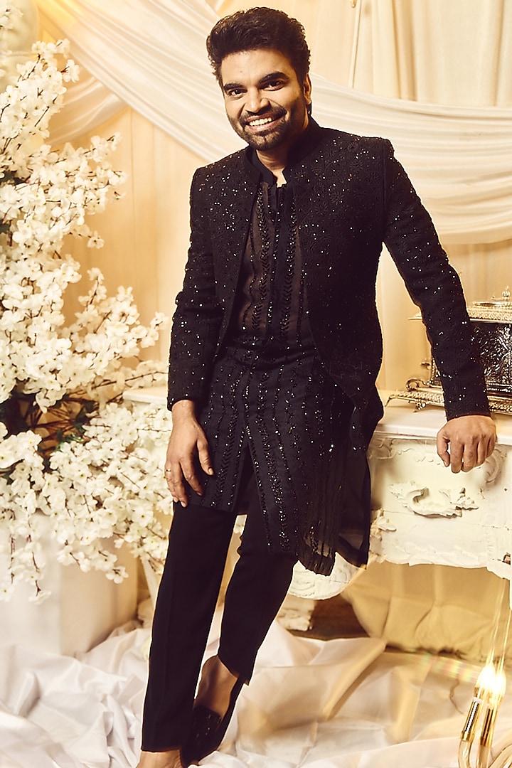 Ebony Black Suiting Embroidered Jacket With Kurta Set by Varun Chakkilam Men at Pernia's Pop Up Shop
