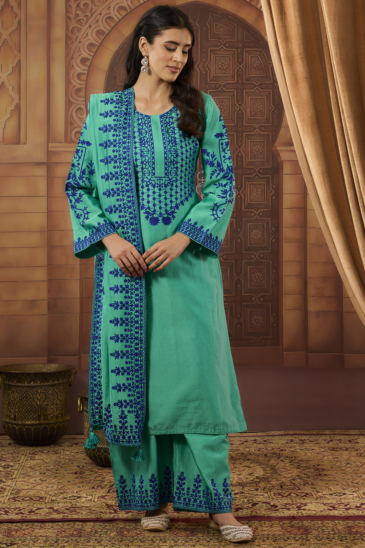 Green Dhaka Silk Aari Work Kurta Set by VAGA FASHIONS at Pernia's Pop Up Shop