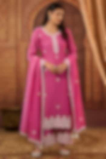 Pink Mal Fabric Dori Work Kurta Set by VAGA FASHIONS at Pernia's Pop Up Shop