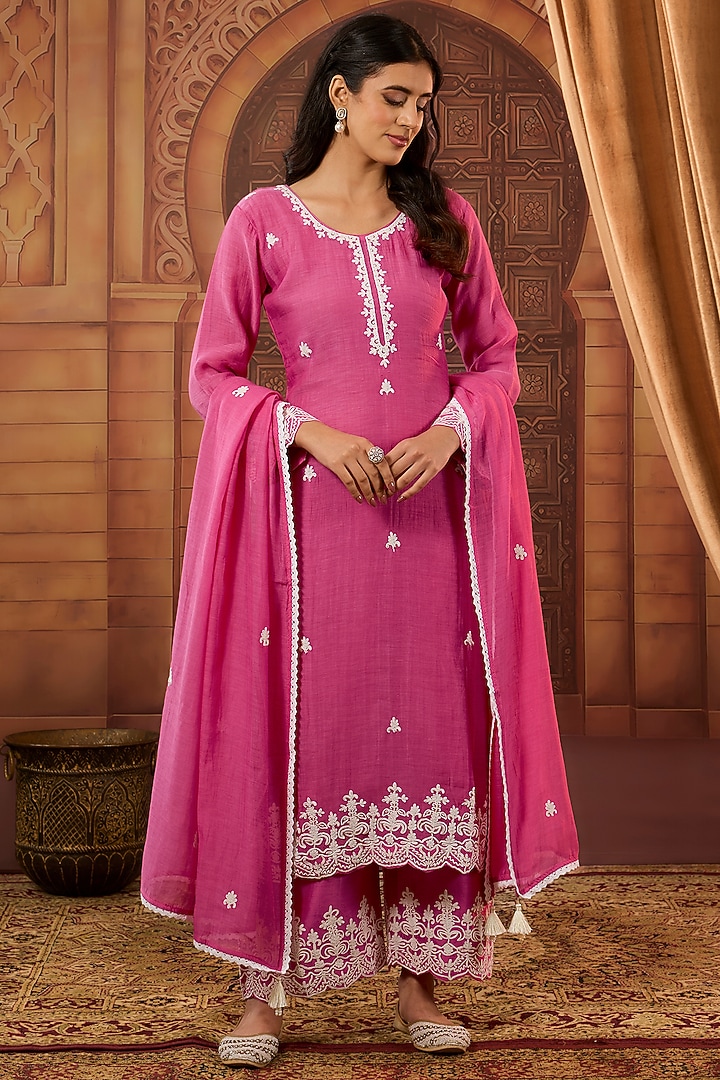 Pink Mal Fabric Dori Work Kurta Set by VAGA FASHIONS at Pernia's Pop Up Shop