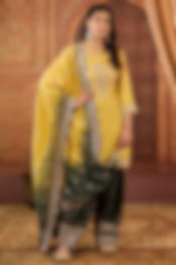 Yellow Dhaka Silk Zari Patra Work Kurta Set by VAGA FASHIONS at Pernia's Pop Up Shop