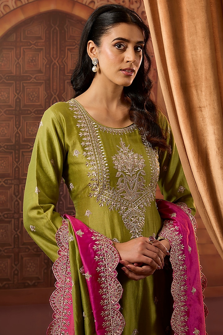 Mehendi Green Dhaka Silk Zari Patra Work Kurta Set by VAGA FASHIONS at Pernia's Pop Up Shop