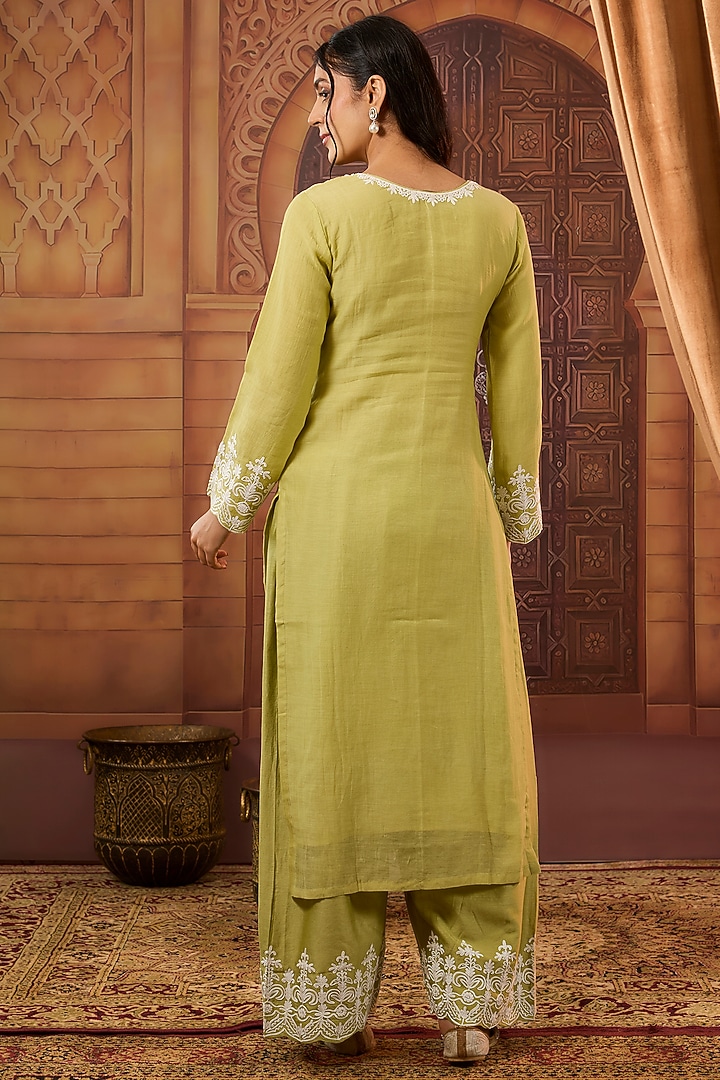 Green Mal Fabric Dori Work Kurta Set by VAGA FASHIONS at Pernia's Pop Up Shop