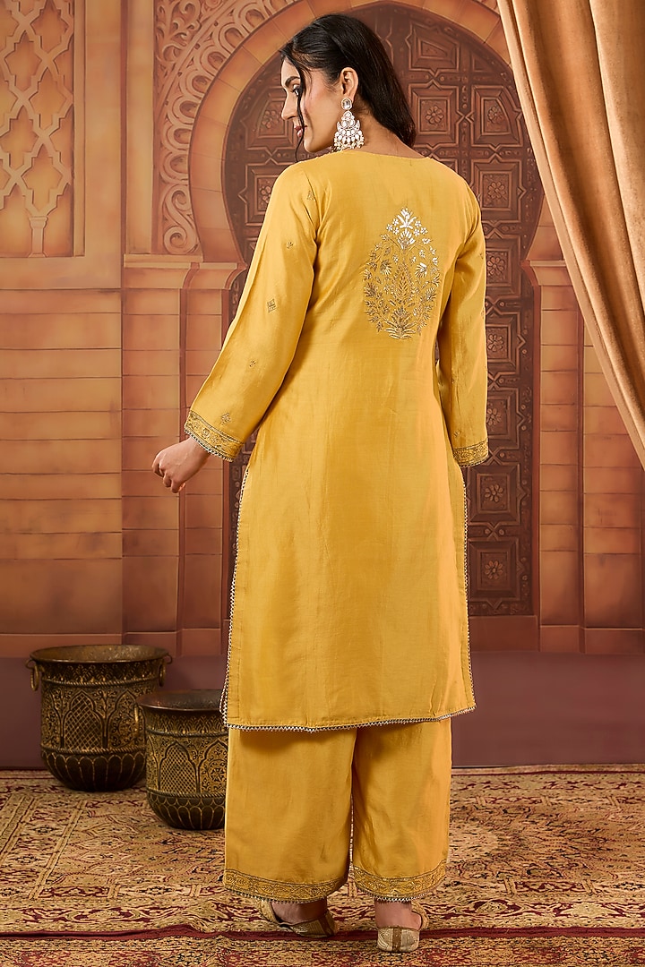 Yellow Dhaka Silk Zari Sequins Work Kurta Set by VAGA FASHIONS at Pernia's Pop Up Shop