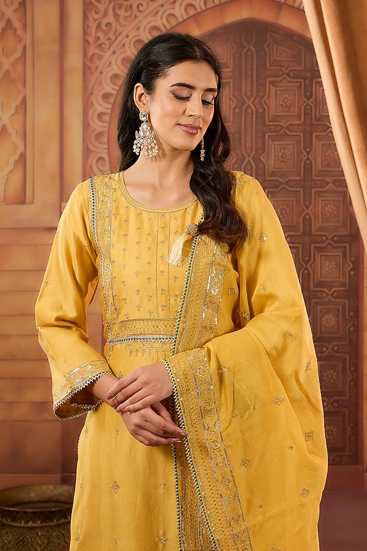 Yellow Dhaka Silk Zari Sequins Work Kurta Set by VAGA FASHIONS at Pernia's Pop Up Shop