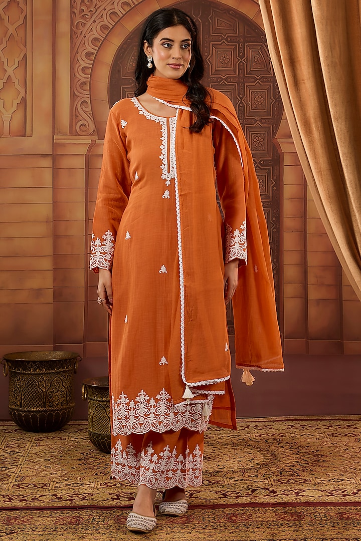 Orange Mal Fabric Dori Work Kurta Set by VAGA FASHIONS at Pernia's Pop Up Shop