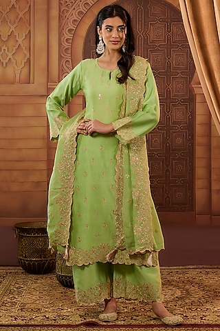 Green Dhaka Silk Resham Sequins Badla Work Kurta Set by VAGA FASHIONS