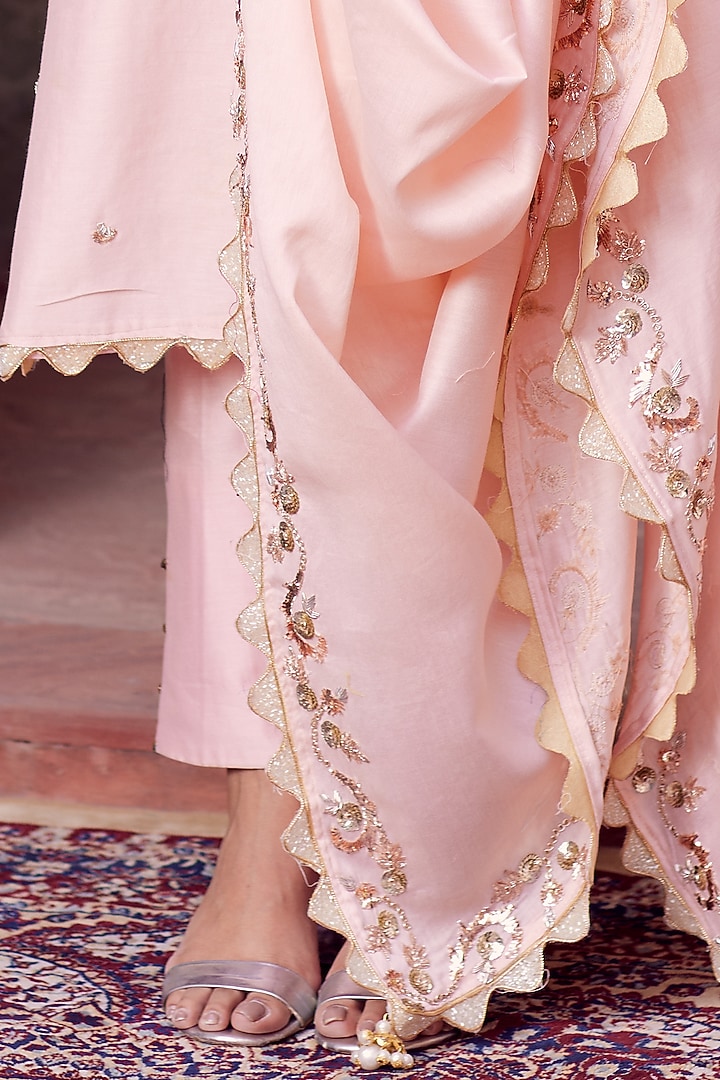 Peach Dhaka Silk Embroidered Kurta Set by VAGA FASHIONS at Pernia's Pop Up Shop