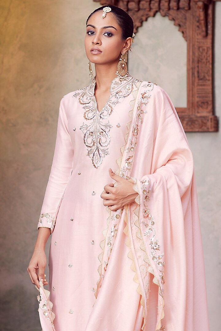 Peach Dhaka Silk Embroidered Kurta Set by VAGA FASHIONS at Pernia's Pop Up Shop