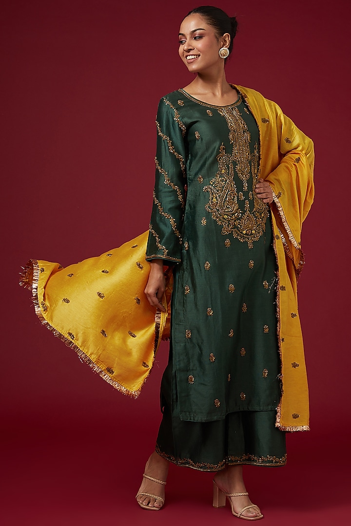 Green Dhaka Silk Embroidered Kurta Set by VAGA FASHIONS at Pernia's Pop Up Shop