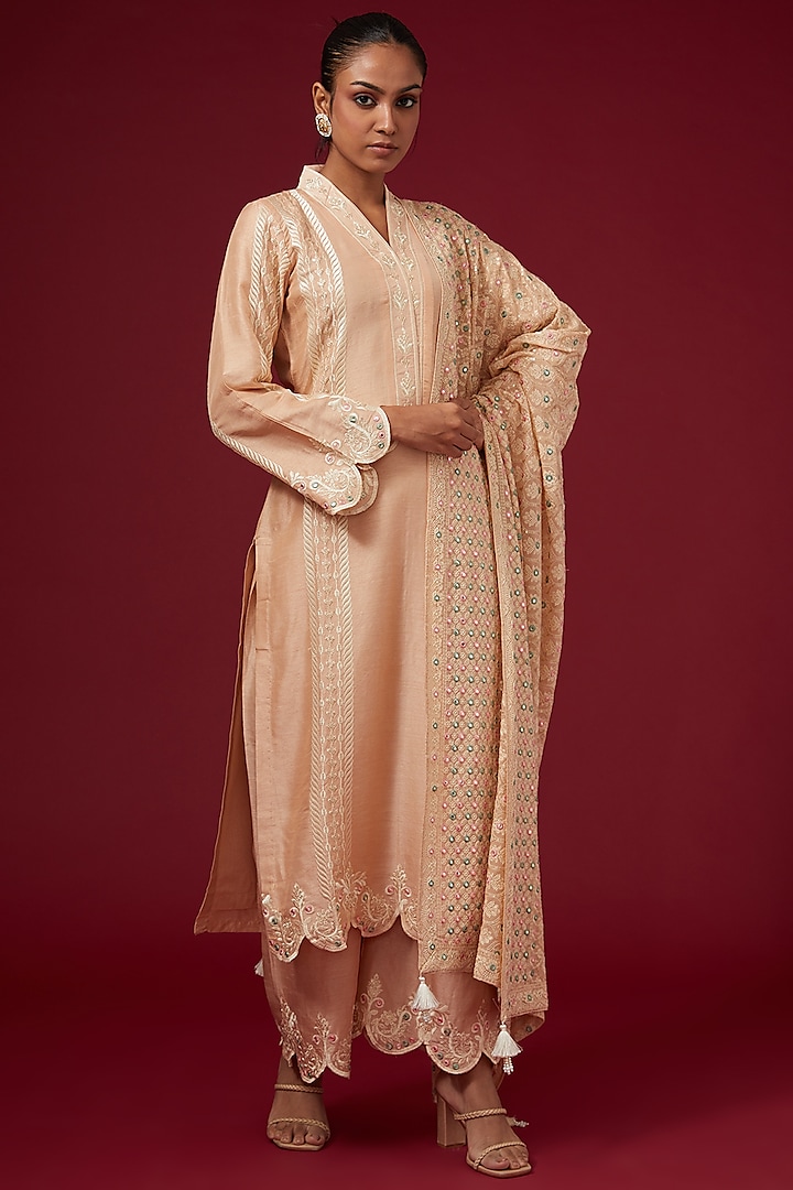 Peach Dhaka Silk Embroidered Kurta Set by VAGA FASHIONS at Pernia's Pop Up Shop