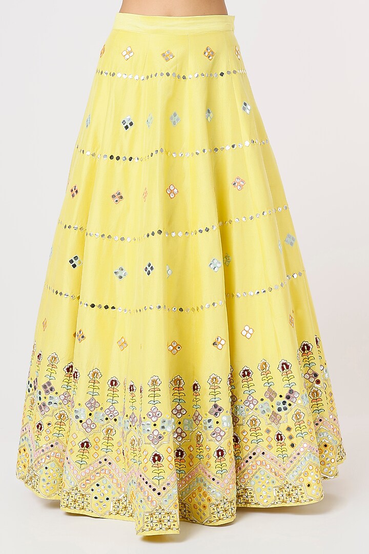 Butter Yellow Embroidered Bridal Lehenga Set by Vaibhav & Mitali at Pernia's Pop Up Shop