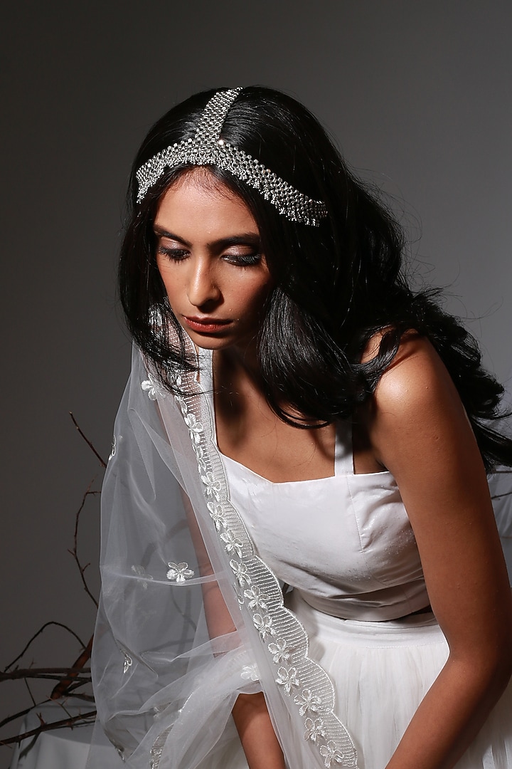 Two-Tone Finish Silver Beaded Mathapatti by Vaidaan Jewellery at Pernia's Pop Up Shop