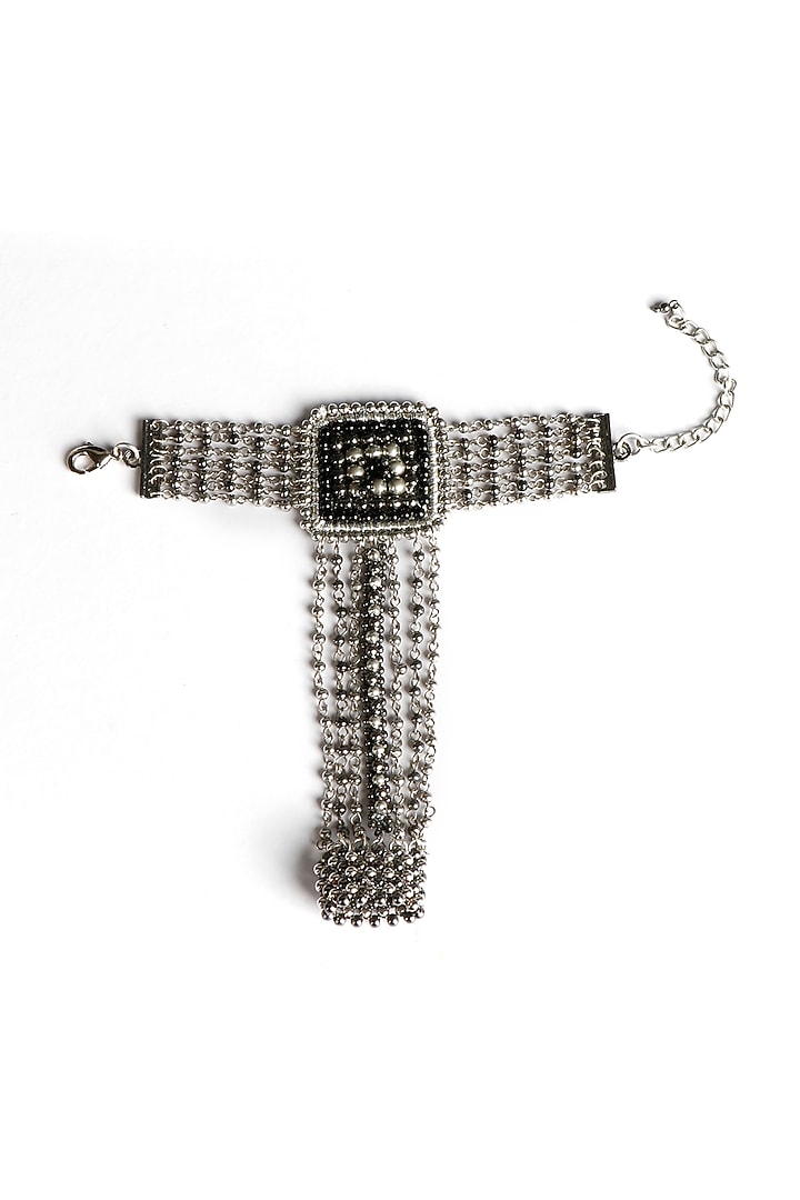 Two-Tone Finish Metal Beaded Hathphool by Vaidaan Jewellery at Pernia's Pop Up Shop