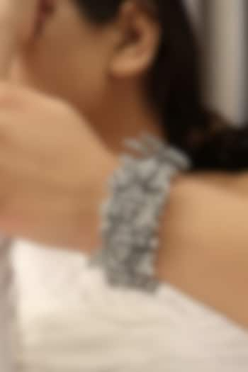 Two-Tone Finish Grey Beads & Stone Bracelet by Vaidaan Jewellery at Pernia's Pop Up Shop