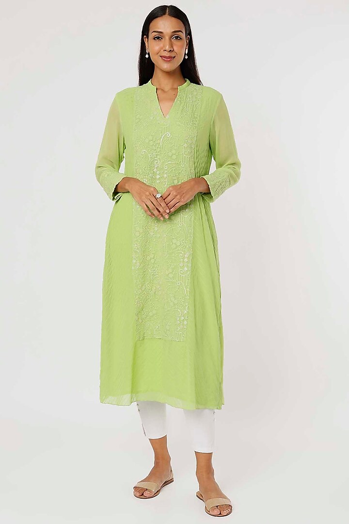 Mint Green Embroidered Kurta by VAISHALI AGARWAL at Pernia's Pop Up Shop