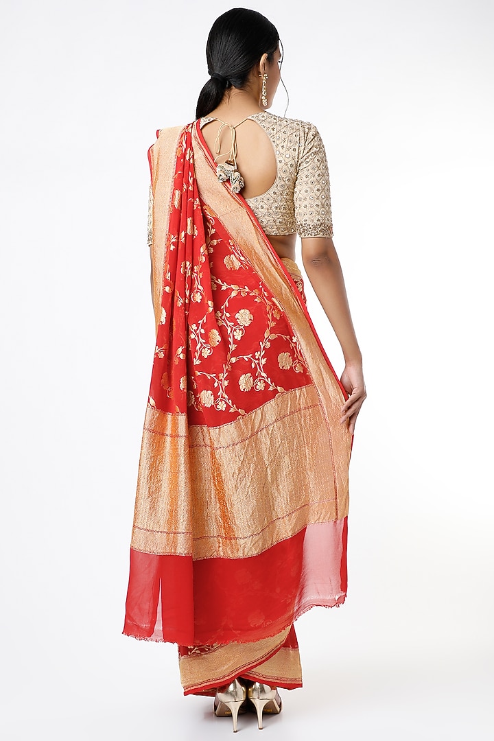 Red Georgette Banarasi Party Wear Saree Set by VAISHALI AGARWAL at Pernia's Pop Up Shop