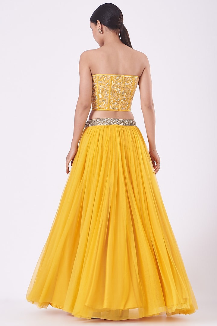 Yellow Net Wedding Lehenga Set by Vandana Malhotra at Pernia's Pop Up Shop
