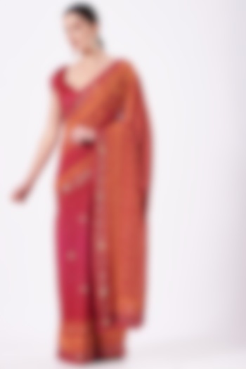 Cherry Tomato Embroidered Saree Set by Vandana Malhotra at Pernia's Pop Up Shop