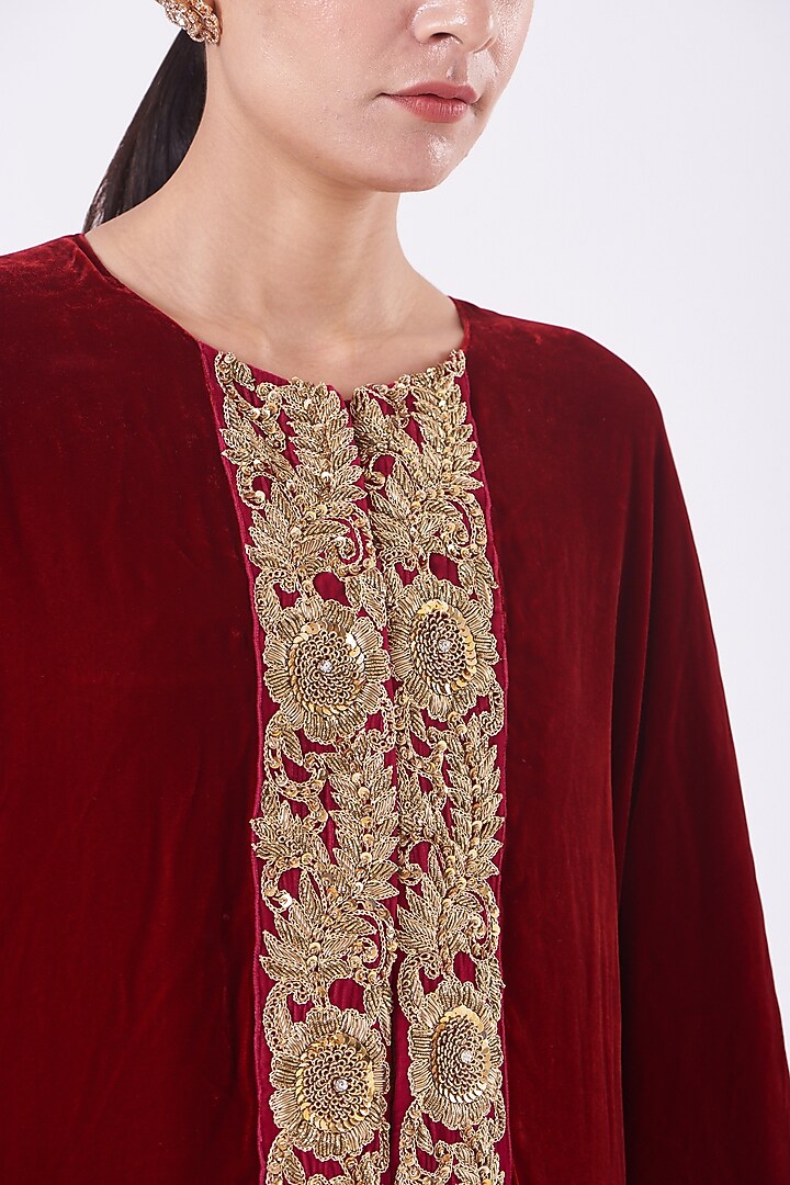 Maroon Velvet Embroidered Cape by Vandana Malhotra at Pernia's Pop Up Shop