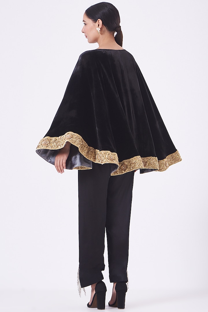 Black Velvet Embroidered Cape by Vandana Malhotra at Pernia's Pop Up Shop