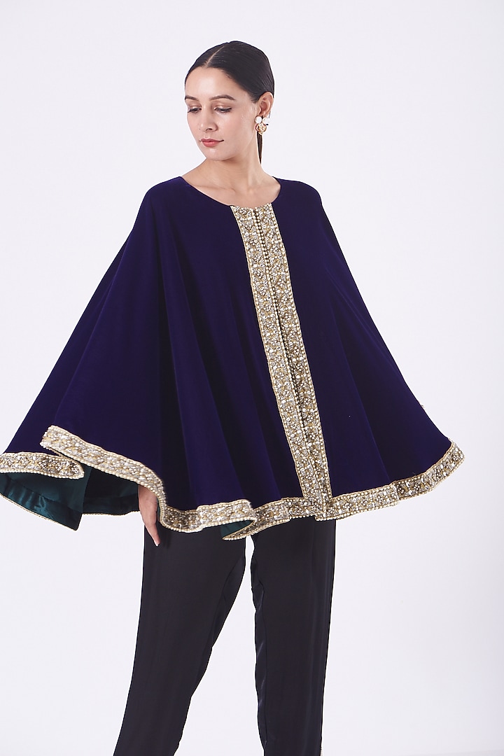 Purple Velvet Embroidered Cape by Vandana Malhotra at Pernia's Pop Up Shop